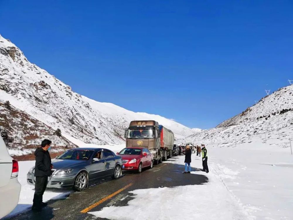 岗巴雪村交通状况持续改善，助力旅游业蓬勃发展新闻标题